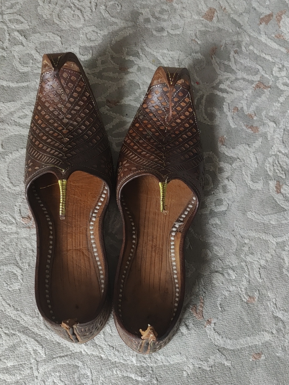 Traditional Men's Brown Leather Jutti - Handcrafted Slip-On